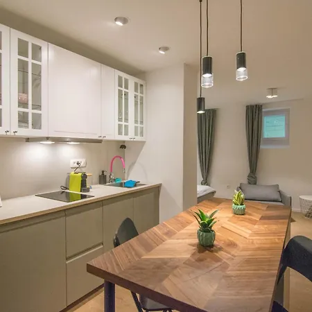 Apartamento Without Kitchen And Romiru *