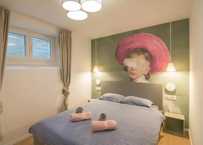 Without Kitchen And Romiru