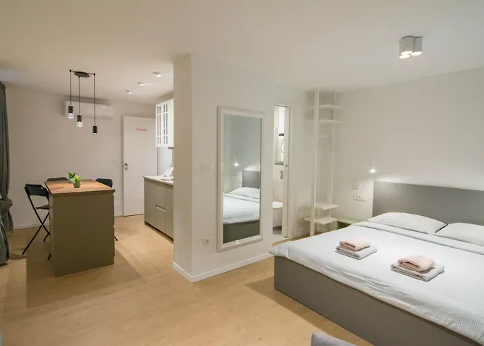 Without Kitchen And Romiru Apartman