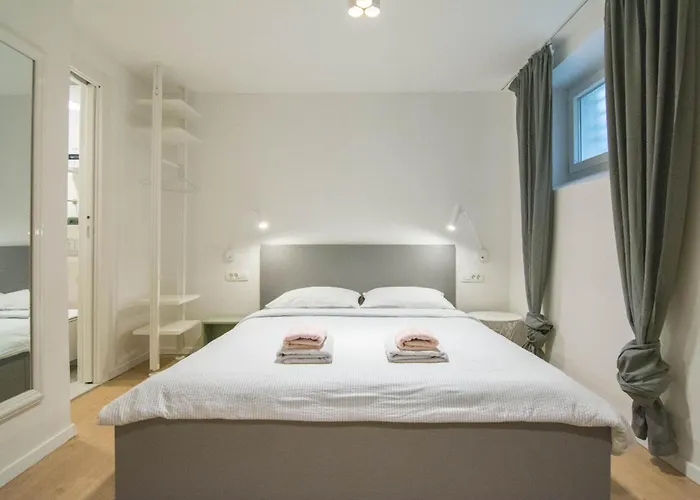 Without Kitchen And Romiru * Split